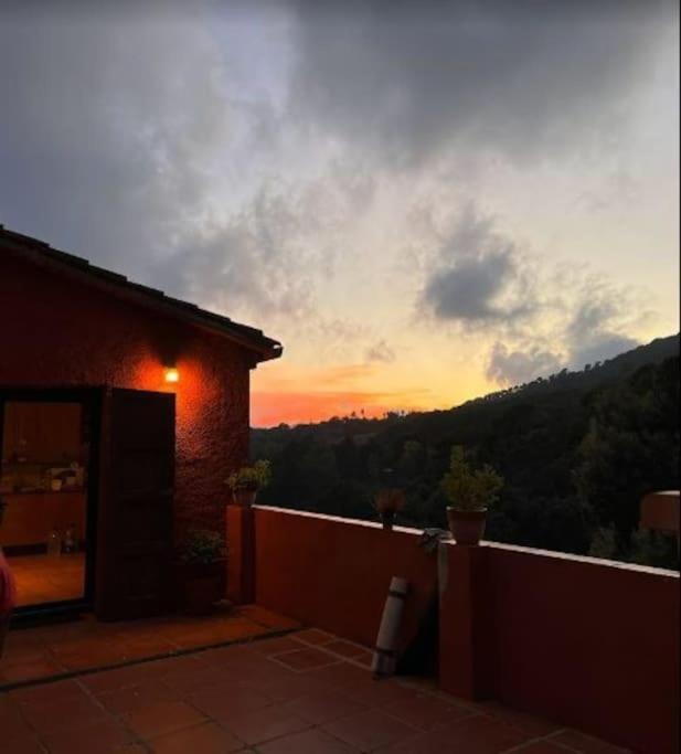 Masia Can Castellar Sant Iscle De Vallalta ภายนอก รูปภาพ
